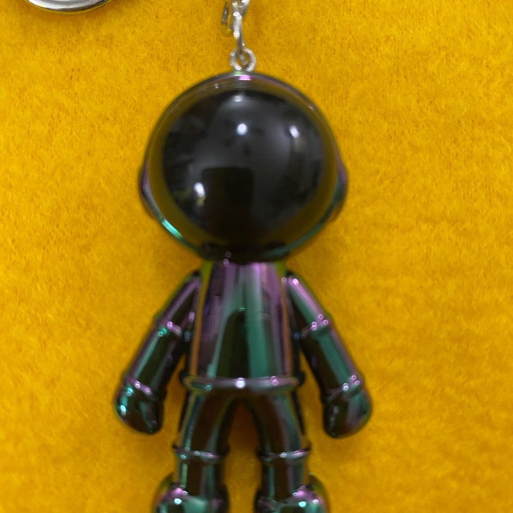 3D Astronaut Keychain  Robot Spaceman Keyring - Picture 3 of 7